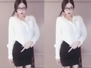 美女主脫衣裸舞