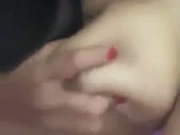 越南妹翹起大肥臀特寫 抓著揉捏又大又軟